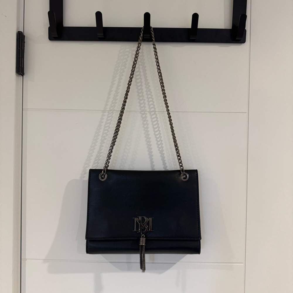 Badgley Mischka Black Leather Chain Crossbody Bag Tassel Accent Purse Cocktail - Picture 7 of 13